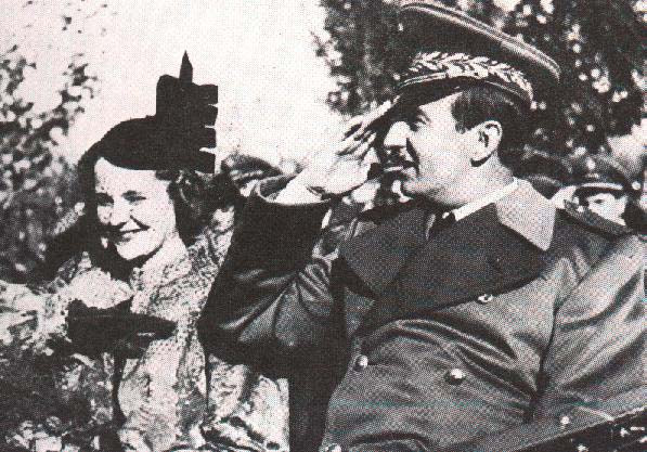 Khi ấy, Vua Zog I vừa ra khỏi nhà hát kịch Vienna thì phát hiện tên sát thủ đột nhập vào xe riêng của mình. Ngay lập tức, Vua Zog I rút súng ra và bắn chết hung thủ.