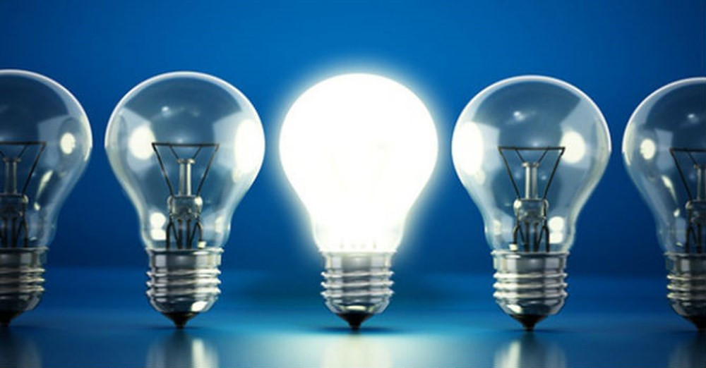 Năm 1880, ông Henry Morton, Chủ tịch Viện Công nghệ Stevens đưa ra nhận xét đáng chú ý về bóng đèn điện của Edison.