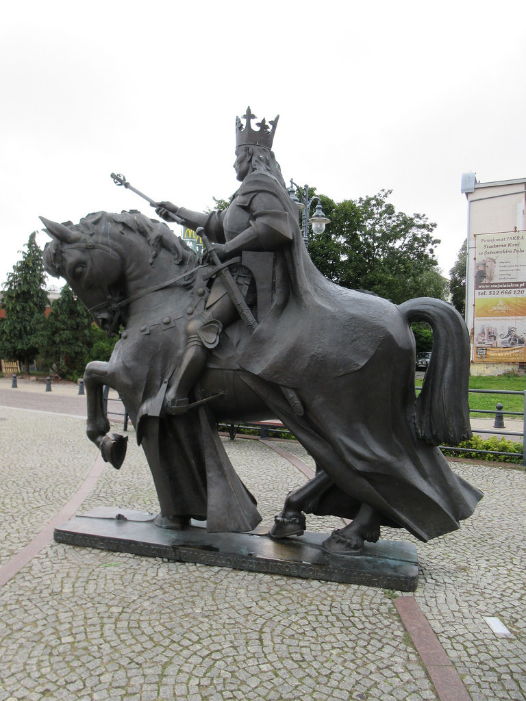 Loại vi nấm này có khả năng gây nhiễm trùng, bệnh suyễn và dị ứng. Những người có miễn dịch yếu sẽ dễ dàng nhiễm Aspergillus flavus và mất mạng vì nó.