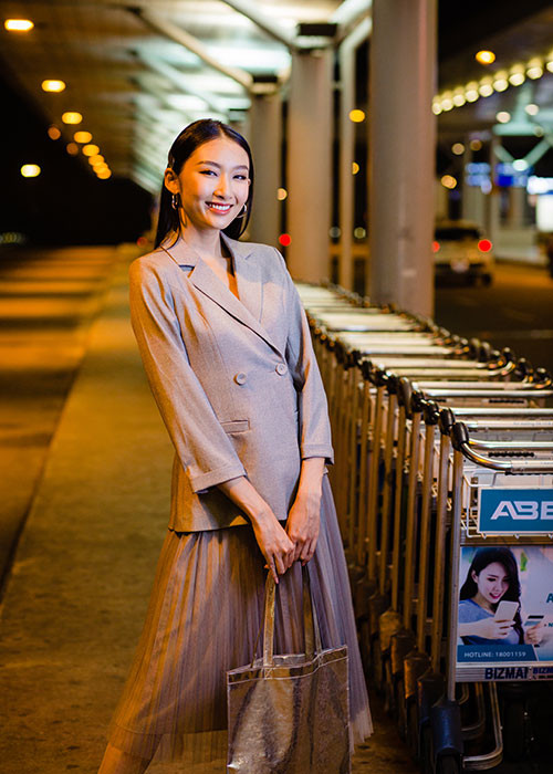 Trước đó, năm 1993, Hoa hậu Hà Kiều Anh cũng tham gia cuộc thi, tuy nhiên cô chỉ lọt vào Top 5 và giành giải thưởng Miss Taejoon.