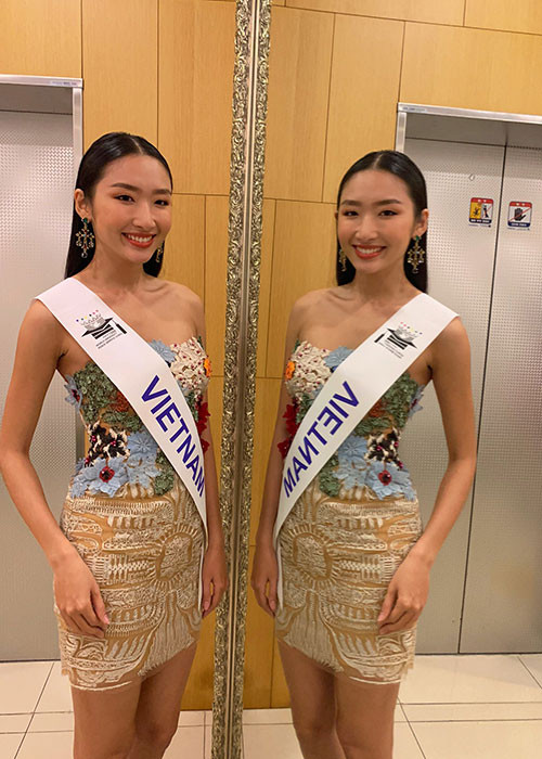 Tại cuộc thi này, Thanh Khoa ghi điểm bởi kỹ năng catwalk, khả năng giao tiếp đầy tự tin.