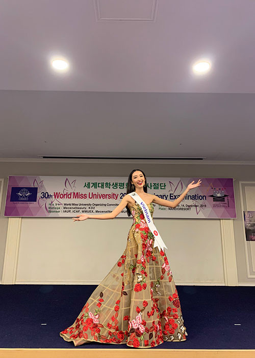 Thanh Khoa sở hữu gương mặt đậm chất Á Đông cùng số đo 3 vòng 82-64-92.