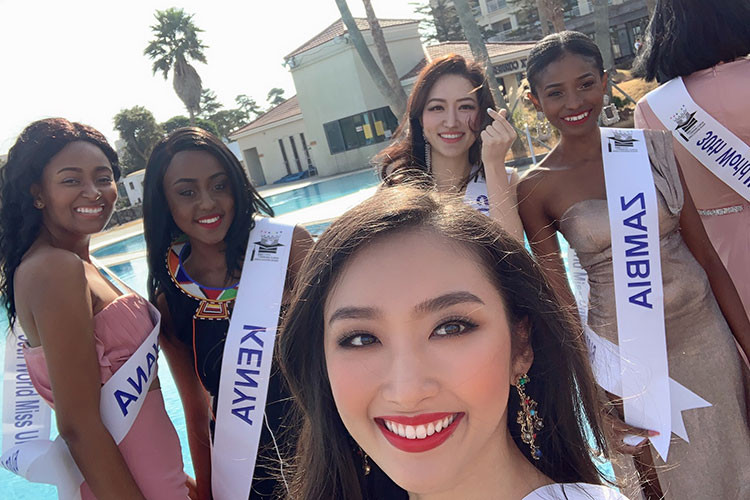 Với chiều cao 1,77m, chân dài hiện là người mẫu tự do và thường xuyên xuất hiện trên các sàn diễn thời trang.