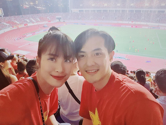 Dong Nhi cong bo thiep cuoi, lo ngay len xe hoa cung Ong Cao Thang-Hinh-2