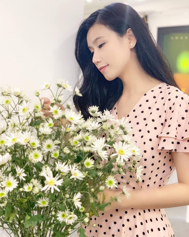 Nữ diễn viên từng chia sẻ: “Anh ấy là chỗ dựa vững chắc cho Giang, giúp mình không phải lo lắng điều gì, nhất là vấn đề tài chính và an tâm làm những gì bản thân mong muốn. Điều trân trọng nhất ở anh ấy đó là luôn ủng hộ ước mơ của Giang".