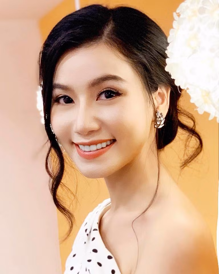 Đảm nhận vai diễn này là diễn viên Lương Giang. Cô là gương mặt khá quen với khán giả qua loạt vai diễn ấn tượng.