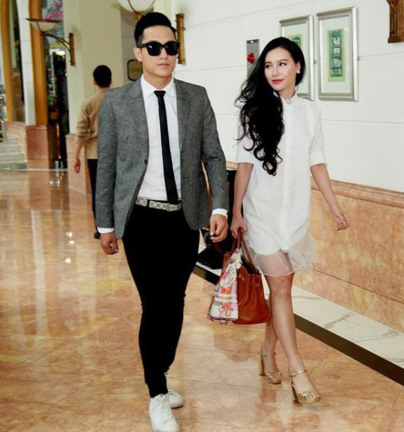 Chi Nhan dan con trai di an voi ban gai la mat, nghi chia tay Minh Ha?-Hinh-6