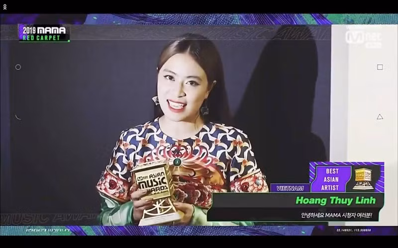 Hoang Thuy Linh nhan giai Nghe si xuat sac nhat VN tai MAMA 2019