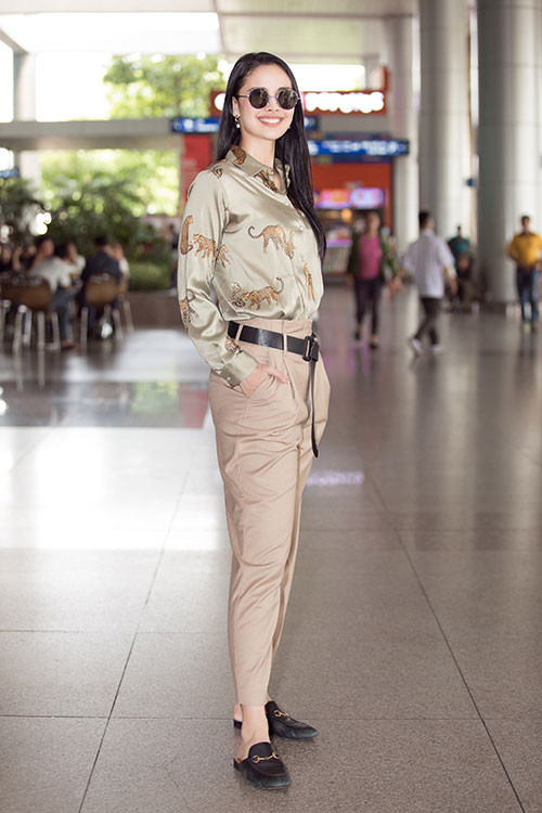 Hoa hậu Thế giới 2013 gây ấn tượng với nụ cười rạng rỡ.