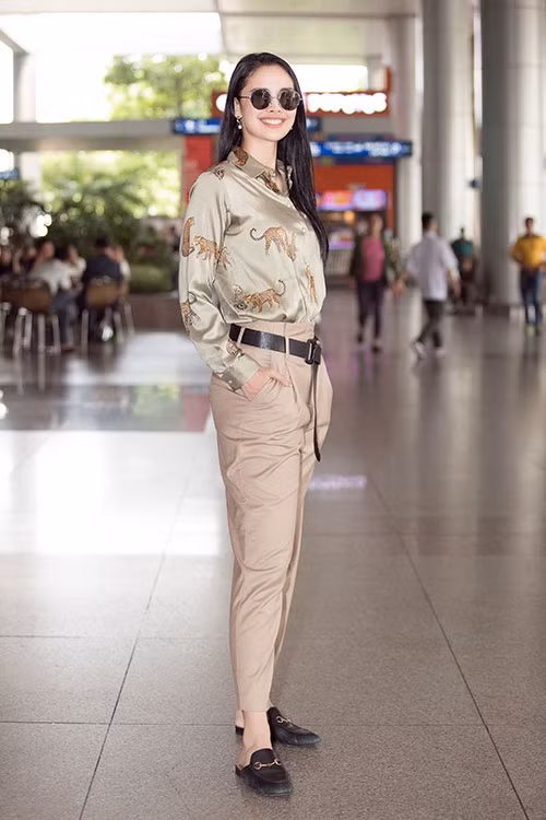 Hoa hậu Thế giới 2013 gây ấn tượng với nụ cười rạng rỡ.