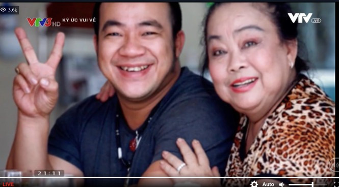 Hieu Hien ke chuyen di dien trong ngay me mat, ca truong quay khoc nghen-Hinh-2