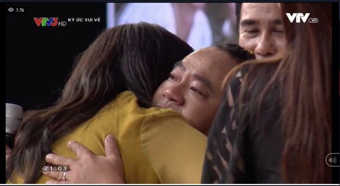 Hieu Hien ke chuyen di dien trong ngay me mat, ca truong quay khoc nghen-Hinh-6