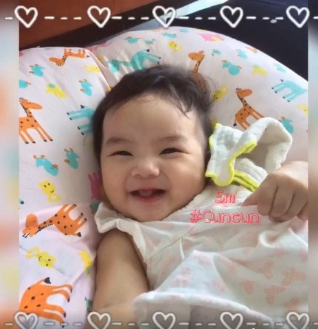 Bảo Ngọc không chăm sóc tốt cho bản thân khi mang bầu nhưng rất may em bé phát triển khỏe mạnh, cô cũng không bị nghén.