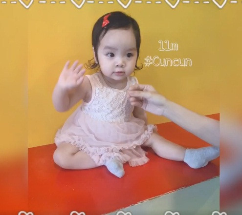 Có con khi tuổi còn trẻ, Bảo Ngọc bày tỏ cô đã suy nghĩ rất nhiều. Người đẹp cũng chuẩn bị cả về tâm lý, kinh tế khi quyết định sinh con.