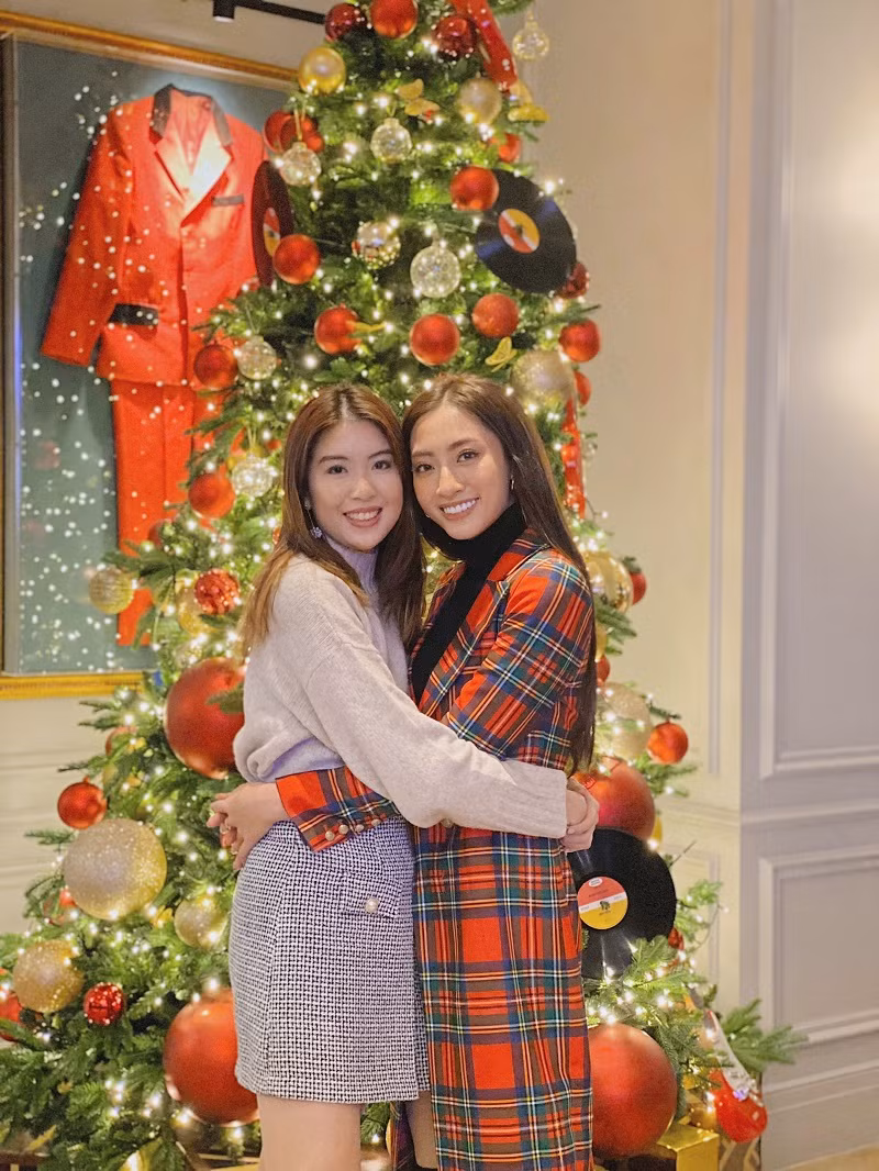 Đặc biệt, sau màn “bắn tiếng Anh thần sầu” và câu trả lời thông minh trong phần thi Head to Head vừa qua, Lương Thùy Linh đã hoàn toàn chiếm trọn trái tim người hâm mộ.