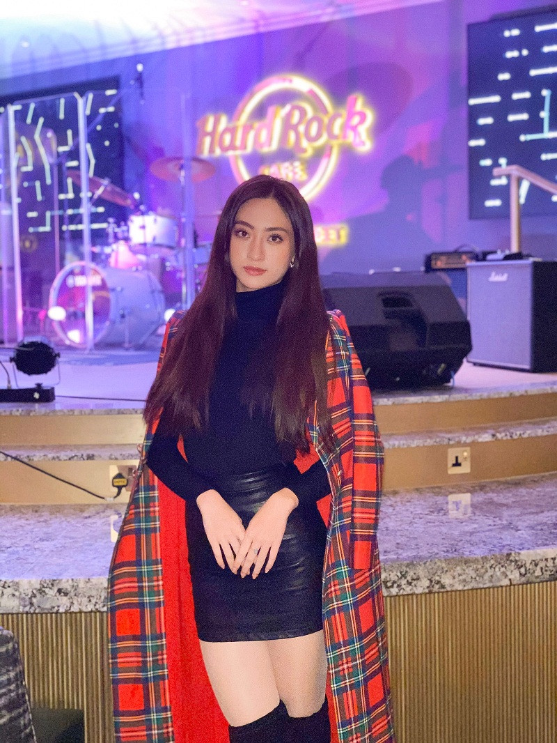 Tính đến ngày 5/12, Lương Thùy Linh dẫn đầu phần bình chọn trên website của Miss World với tỷ lệ vote lên tới 13.13% so với đại diện Nepal đang ở vị trí thứ 2 với 11.99%.