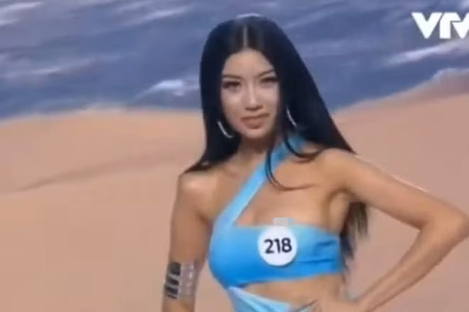 Thuy Van lo nguc khi dien bikini trong ban ket Hoa hau Hoan vu VN