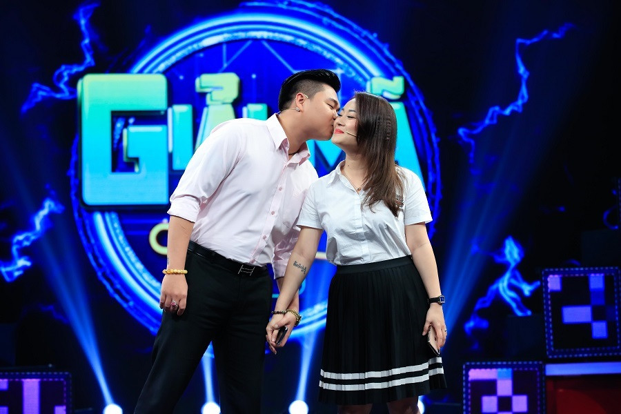 Con trai Le Giang ke chuyen tinh voi vo hon 8 tuoi, co 2 con rieng