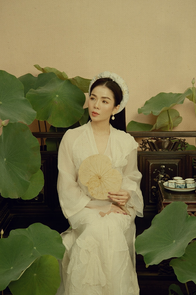 Ngoài ra, nữ ca sĩ cũng mạnh tay đầu tư tiền may trang phục cho Q show 2.