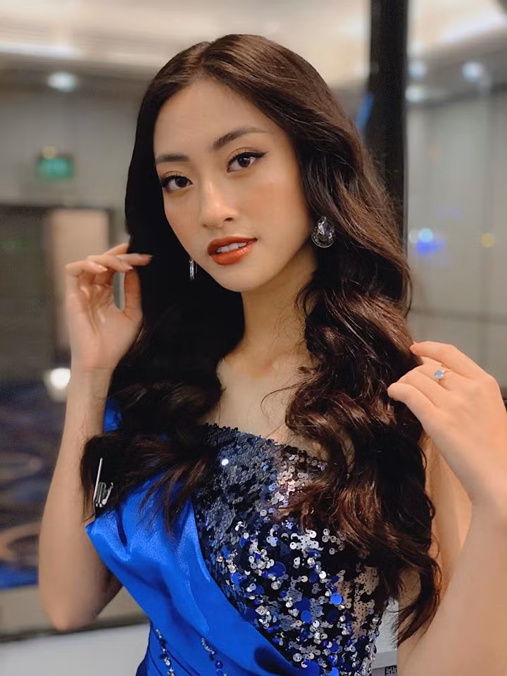 Trước đó, đại diện Việt Nam xuất hiện với hình ảnh rạng rỡ tại cuộc thi.