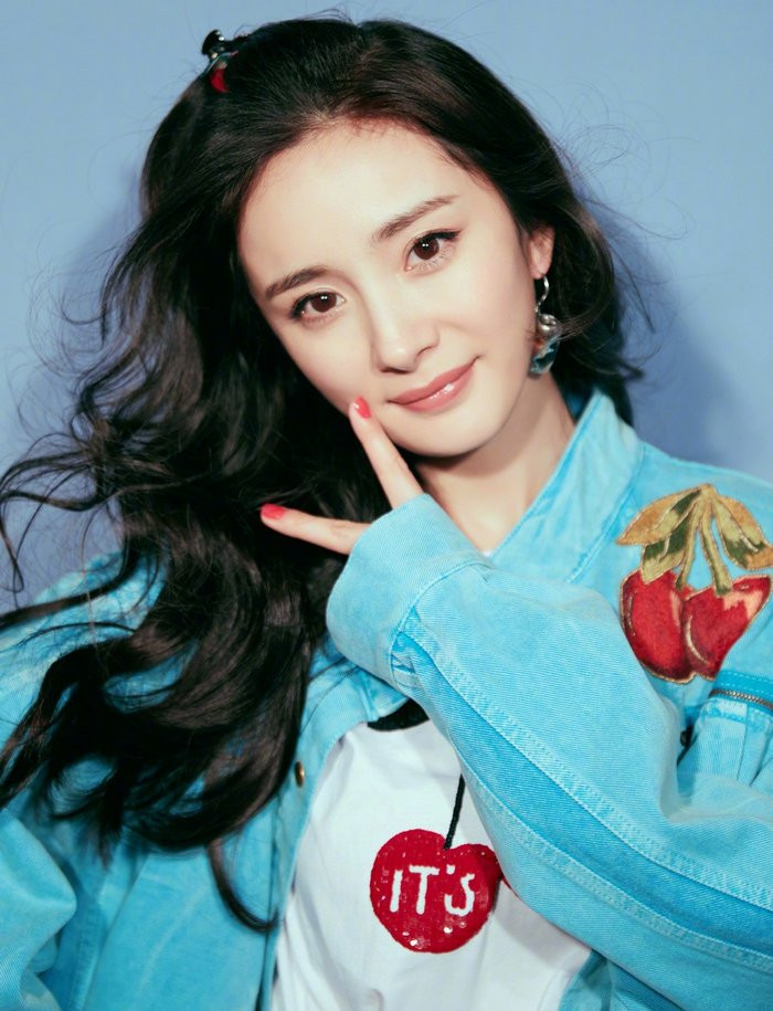 Lo anh chung khach san voi tinh tre, phia Duong Mich noi gi?