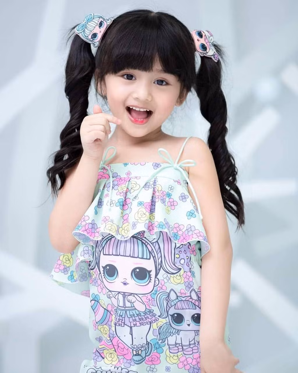 Mỗi khoảnh khắc của cô bé nhận được nhiều lời khen ngợi từ người hâm mộ.