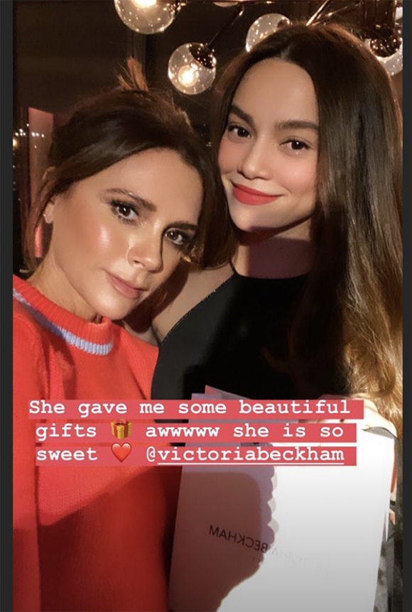 Ho Ngoc Ha sang chanh khi chung khung hinh voi Victoria Beckham