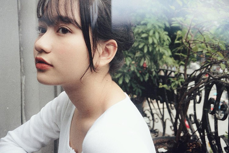 Với ngoại hình xinh đẹp, Trúc Anh vào vai nữ chính của "Mắt biếc" khiến fan thích thú.