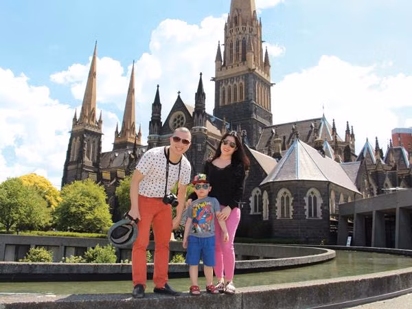 Với cậu con trai nhỏ, nam diễn viên luôn cưng chiều hết mực. Bé Híp - con trai của Hải Anh từng gây xôn xao khi học tại trường mầm non quốc tế hàng đầu Việt Nam với mức học phí lên tới hàng trăm triệu/năm. Cũng chính vì chiều chuộng cậu con trai nhỏ, diễn viên Hải Anh từng bị "ném đá" là quá bao bọc con.