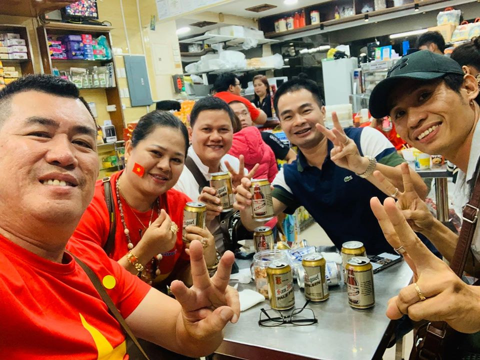 Nhật Cường ăn mừng chiến thắng của đội tuyển U22 Việt Nam.