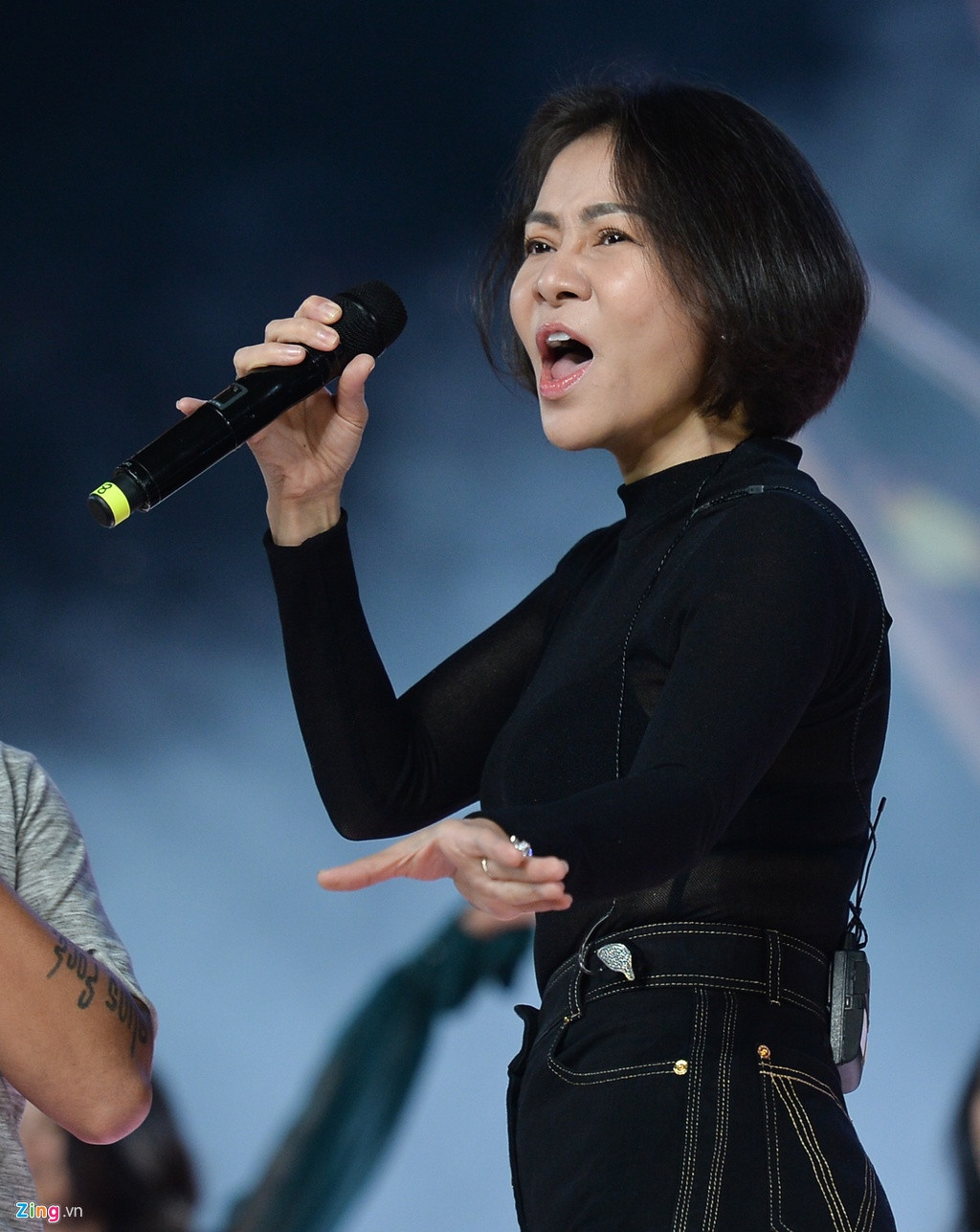 "Trong cuộc sống này cần nhất sự tự tin. Chỉ cần tự tin, hiểu mình muốn gì, cần gì, hiểu đâu là thế mạnh thì mỗi người đều là diva trong cuộc sống của mình. Đó là thông điệp tôi muốn truyền tải. Tôi hy vọng phần trình diễn mở màn của mình sẽ tiếp thêm năng lượng cho các em", nữ ca sĩ chia sẻ.