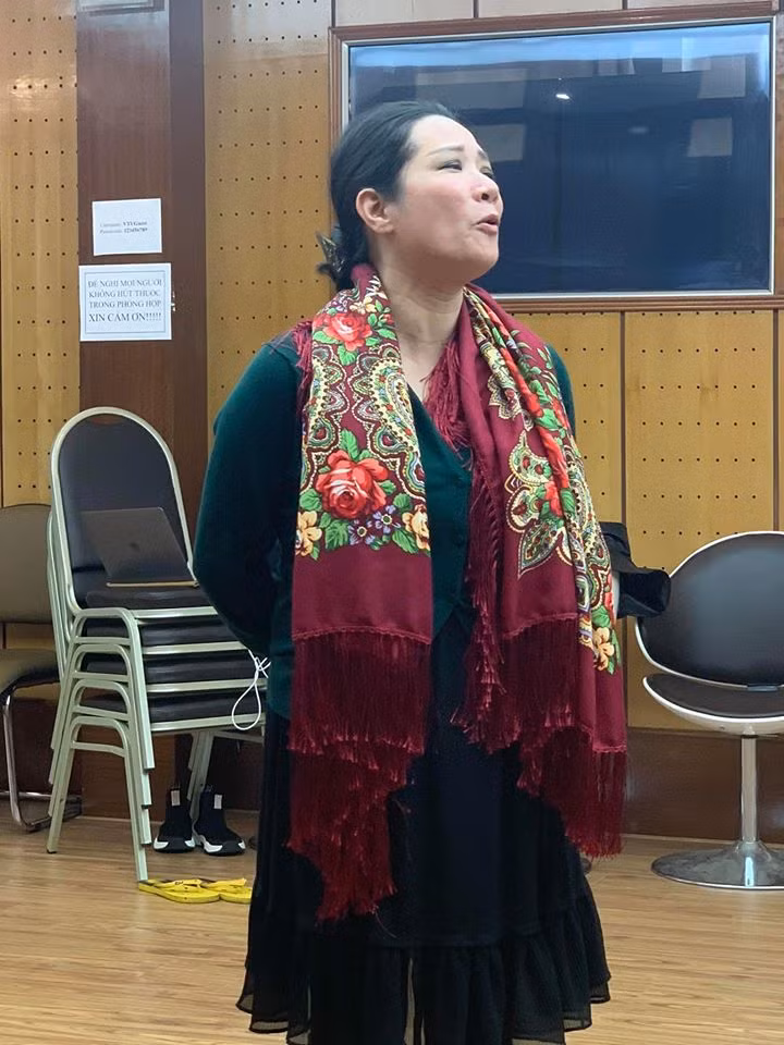 Cũng như nghệ sĩ Xuân Hinh, đây là lần đầu tiên nghệ sĩ Thanh Thanh Hiền góp mặt trong Gặp nhau cuối năm phiên bản mới.