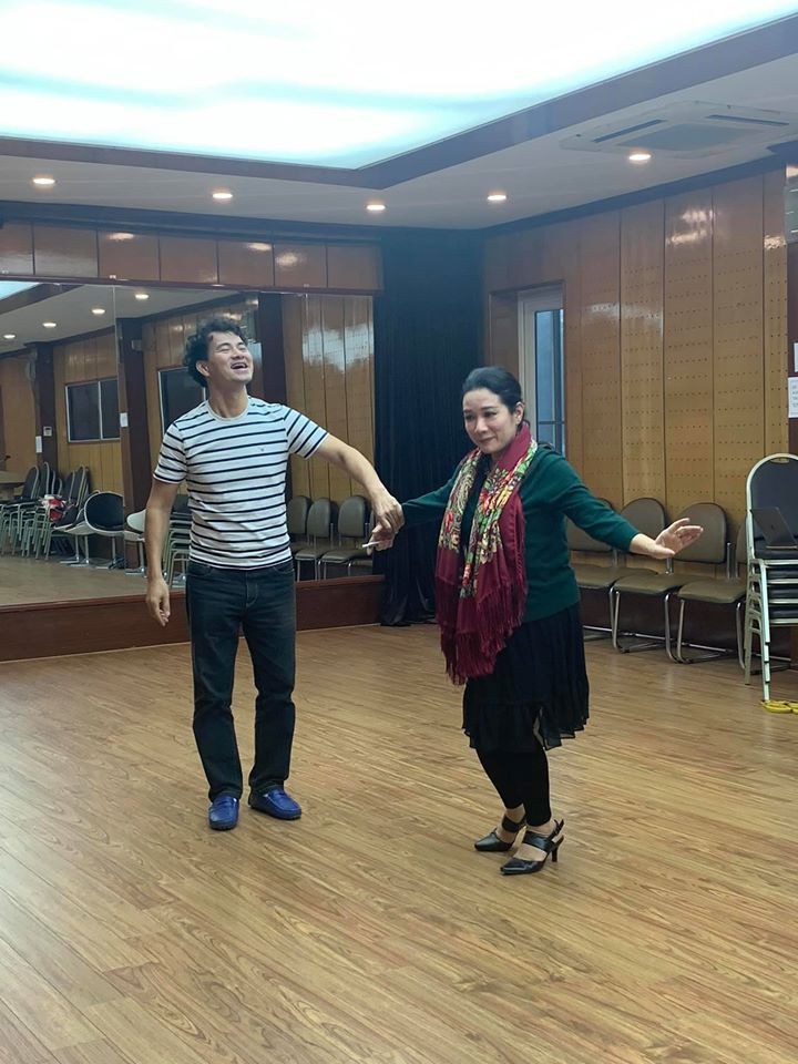 Nghệ sĩ Thanh Thanh Hiền và nghệ sĩ Xuân Bắc trong buổi tập.