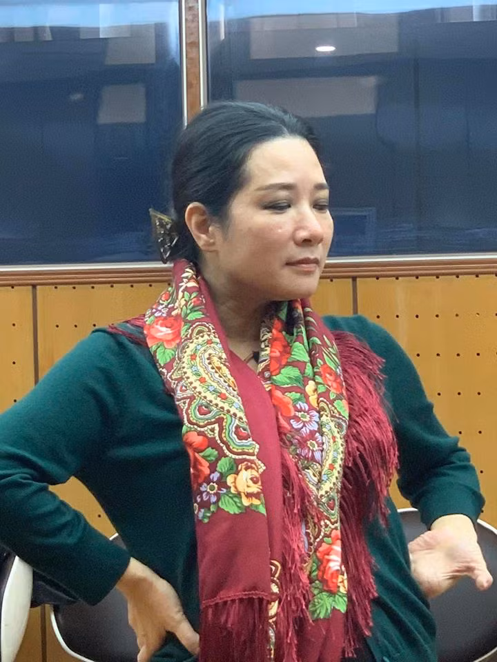 Đặc biệt trong hậu trường tập luyện cho chương trình hài Tết 2020 có sự góp mặt của nghệ sĩ Thanh Thanh Hiền.