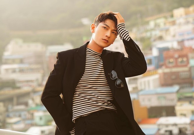 Trai xinh, gai dep Vbiz than e chong cho ngay quoc te doc than-Hinh-3