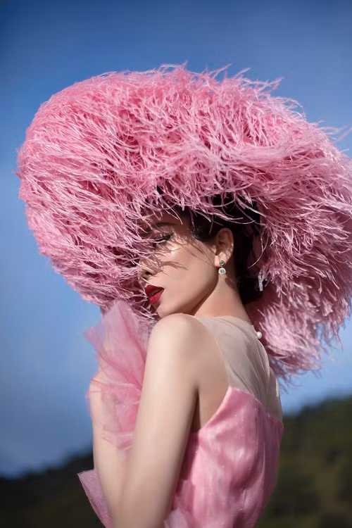 Liveshow Lệ Quyên 20 năm ca hát – Q Show 2 sẽ diễn ra vào ngày 20-21/12, tại Nhà hát Hoà Bình – TP.HCM. Đêm nhạc tại Hà Nội diễn ra ngày 4/1/2020 ở Trung tâm hội nghị quốc gia Mỹ Đình.