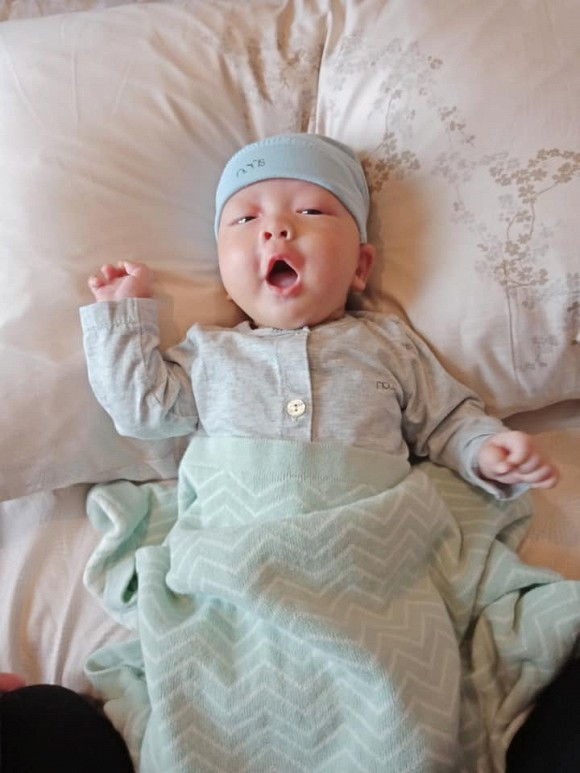 Lo anh hiem con cua BTV Quang Minh va nha van Le Linh-Hinh-3