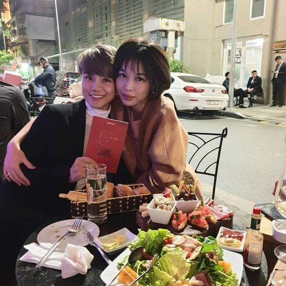 Lo anh hiem con cua BTV Quang Minh va nha van Le Linh-Hinh-4