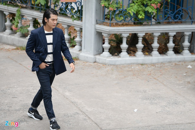 Nhận xét về sự nghiệp của bản thân, Trần Phong tâm sự anh muốn đi theo hướng chậm nhưng chắc chắn. Anh không quá bận tâm khi sự nghiệp chưa đạt được thành tích nổi bật. Nam diễn viên cho biết anh coi đây là bước khởi đầu để tạo nền tảng cho công việc sau này.