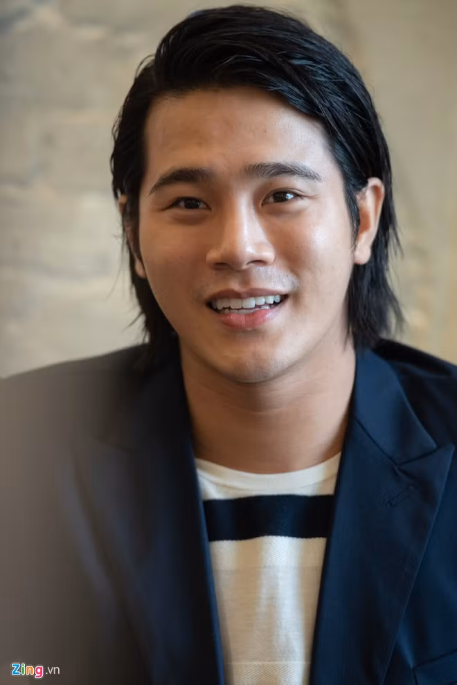 "Nhiều người bạn bất ngờ và cho rằng tôi đã biến thành người hoàn toàn khác khi vào vai Dũng", anh chia sẻ.