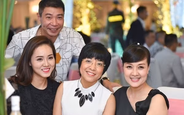 Hoa ra Cong Ly chieu chuong ban gai kem 15 tuoi vi dieu nay-Hinh-3