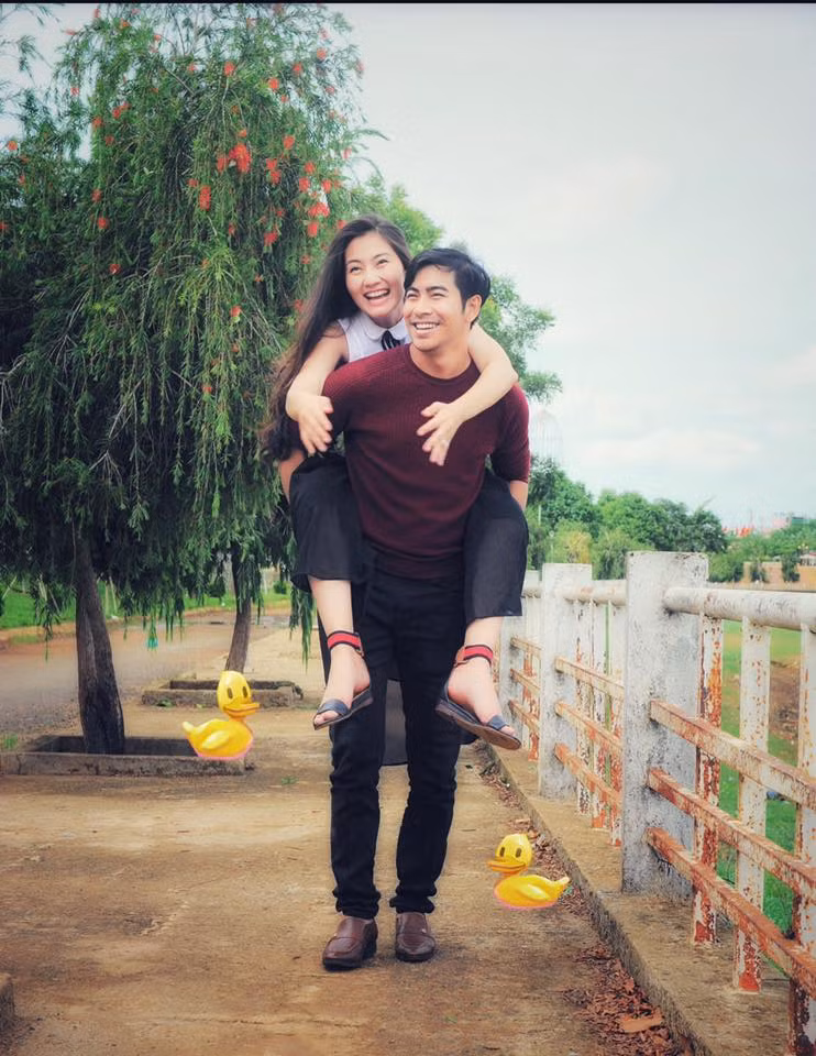 Cặp đôi cũng khẳng định cả hai tự rời xa nhau chứ không hề có ai tác động, chia rẽ.