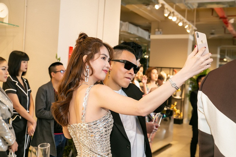 Không phủ nhận Ngọc Trinh vẫn giữ được độ hot sau nhiều năm gia nhập giới showbiz.