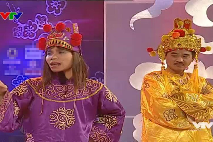 Hình ảnh "Ngọc Hoàng" Quốc Khánh bên "Bắc Đẩu" Công Lý trong chương trình Táo quân năm 2007. Ảnh: Youtube