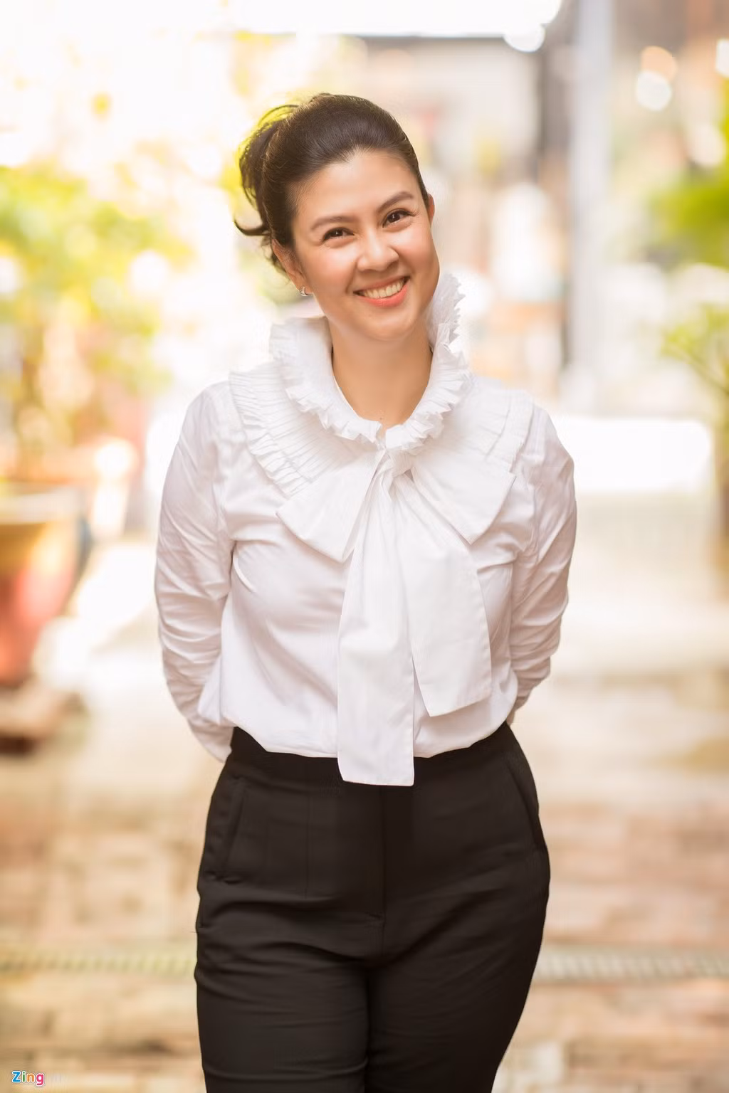 Với quyết tâm vực dậy kinh tế, lo lắng cho mẹ và chị gái, Kim Thư tâm sự phải chi tiêu tiết kiệm. Chị thú nhận 7 năm không mua được một chiếc túi xách.