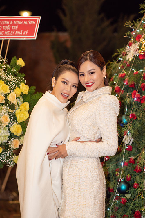 Lý Nhã Kỳ và Vũ Thu Phương.