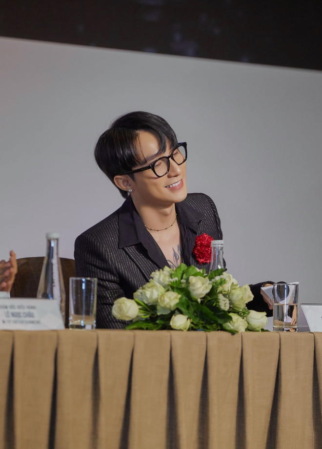 Nam ca sĩ khẳng định anh không sợ thất bại. Anh sẵn sàng vấp ngã để học được những bài học.