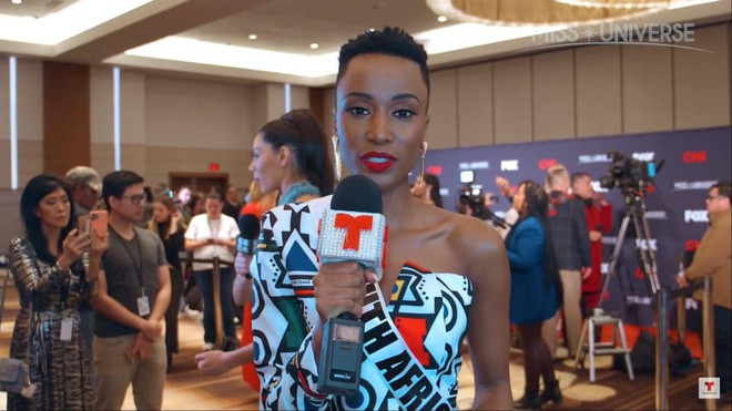 Tan Hoa hau Hoan vu The gioi muon Hoang Thuy dang quang