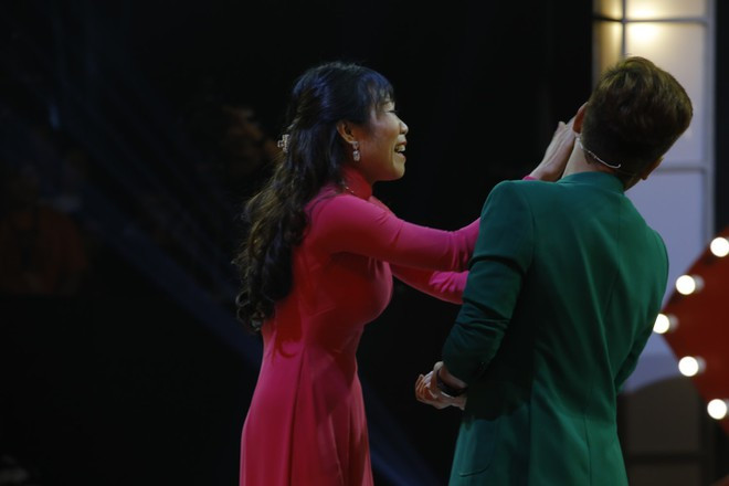 Truong Giang bi thi sinh tat lien tuc o Thach thuc danh hai-Hinh-2