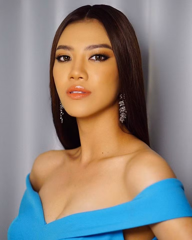 Thế nhưng bằng sự bản lĩnh, tự tin, Nguyễn Huỳnh Kim Duyên đã trở lại và đoạt thành tích bất ngờ tại cuộc thi Hoa hậu Hoàn vũ Việt Nam năm nay.